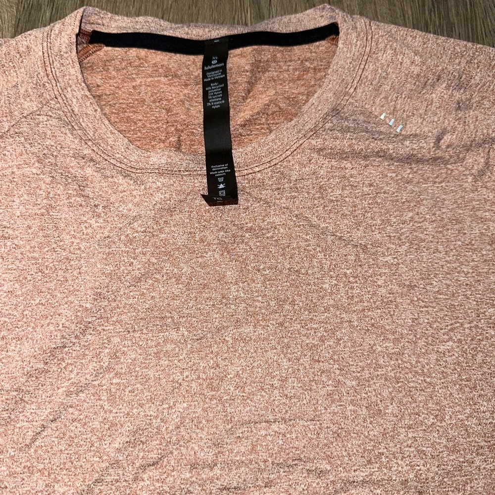 Lululemon salmon tshirt